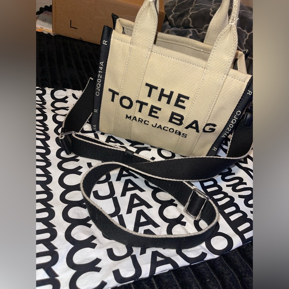 MARC JACOBS TOTE BAG
